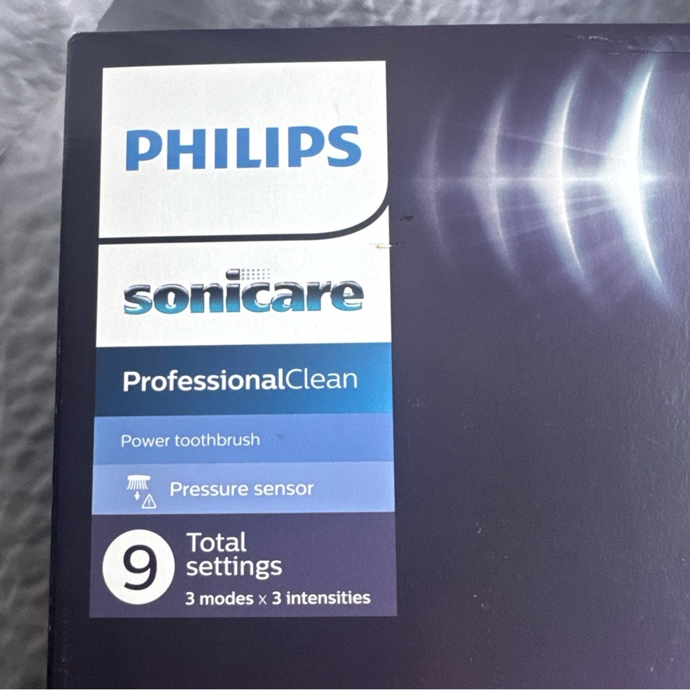 Philips Sonicare ProfessionalClean Toothbrush - Black and White - Picture 5 of 7